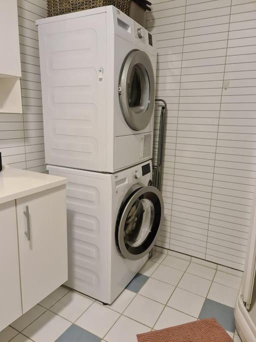 Koselig Og Moderne Leilighet, Meget Sentralt I Narvik Med Gratis Parkering! エクステリア 写真