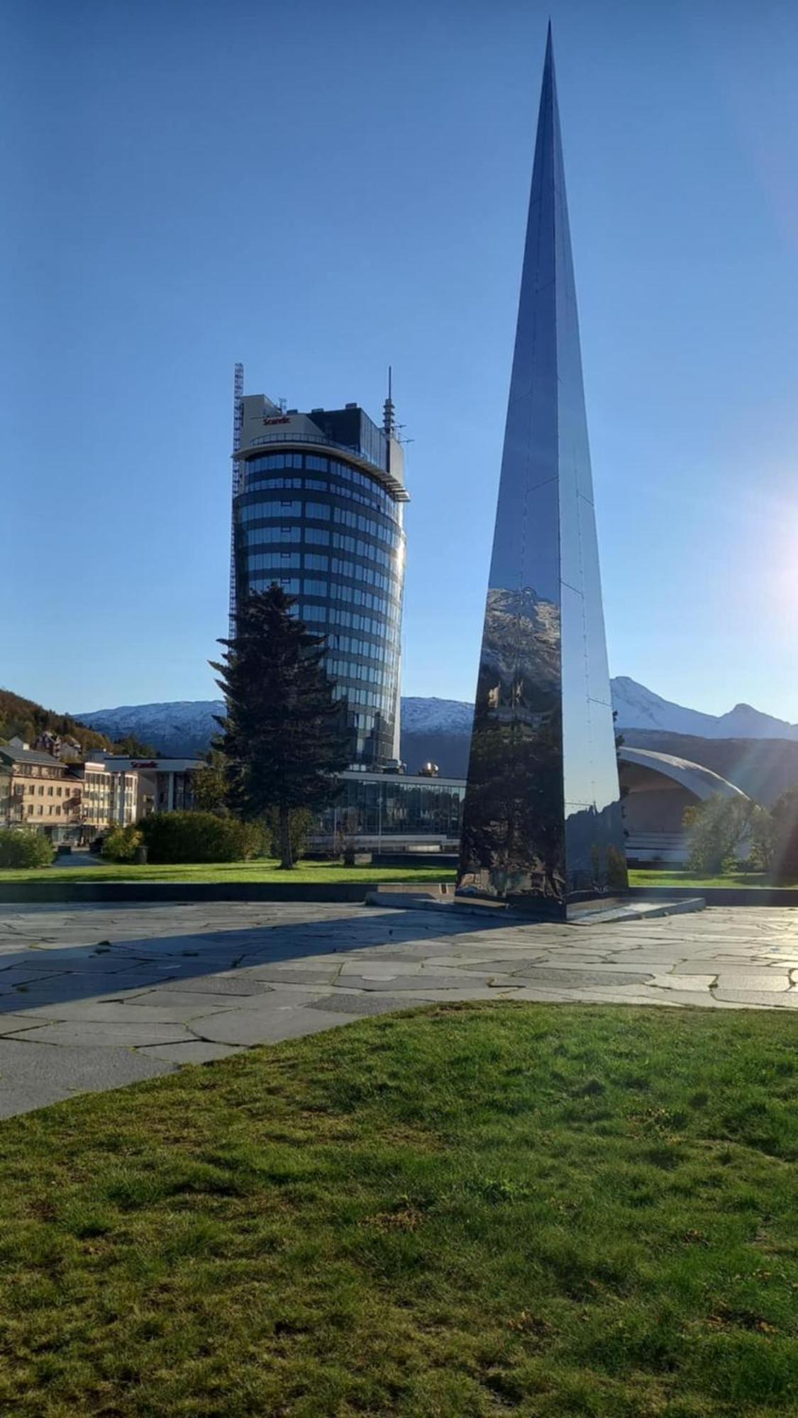 Koselig Og Moderne Leilighet, Meget Sentralt I Narvik Med Gratis Parkering! エクステリア 写真